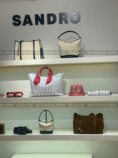 Sandro handbag and accessories collection display. Редакционное фото, фотограф Данил Руденко / Фотобанк Лори