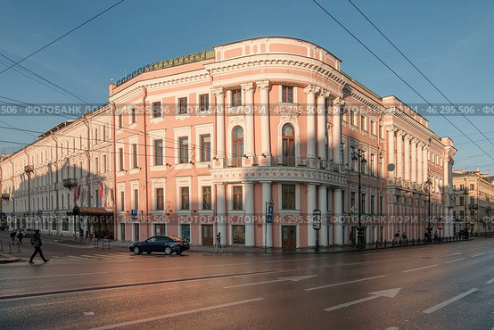 Санкт-Петербург. Бывший дом генерал-полицмейстера Санкт-Петербурга Чичерина на Невском проспекте, 15 (2010 год). Редакционное фото, фотограф Александр Алексеев / Фотобанк Лори