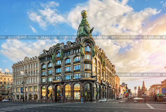 Санкт-Петербург. Дом Зингера. Singer House on Nevsky Prospekt (2018 год). Редакционное фото, фотограф Baturina Yuliya / Фотобанк Лори