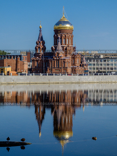 Санкт-Петербург, Кировский район, Храм Богоявления на Гутуевском острове (2018 год). Редакционное фото, фотограф glokaya_kuzdra / Фотобанк Лори
