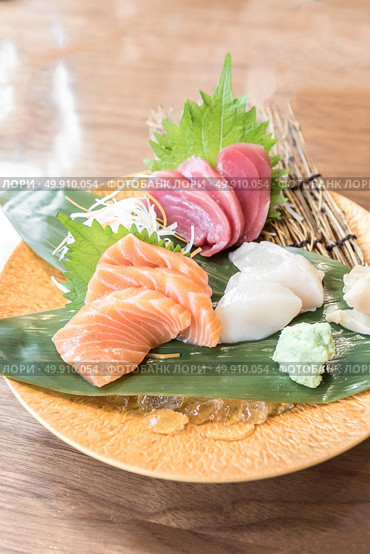 Sashimi grand luxuary japanese cuisine. Стоковое фото, агентство Ingram Publishing / Фотобанк Лори