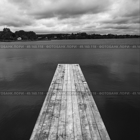 Scenic view of dock in sea, Guysborough, Nova Scotia, Canada. Стоковое фото, агентство Ingram Publishing / Фотобанк Лори