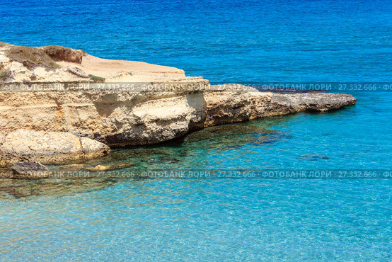 Sea beach Spiaggia della Punticeddha, Salento, Italy (2017 год). Стоковое фото, фотограф Юрий Брыкайло / Фотобанк Лори