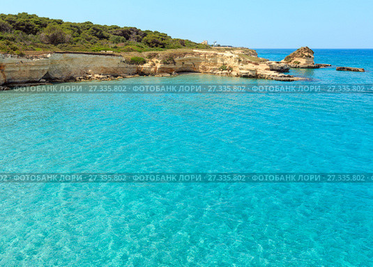 Sea beach Spiaggia della Punticeddha, Salento, Italy (2017 год). Стоковое фото, фотограф Юрий Брыкайло / Фотобанк Лори