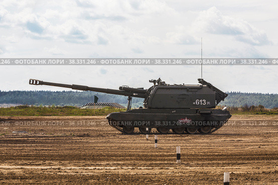 Self-propelled artillery installation 2S19M "Msta-S" on public demonstrations. International Military Forum "Army-2020". Alabino landfill, Moscow region, Russia. Редакционное фото, фотограф Наталья Волкова / Фотобанк Лори