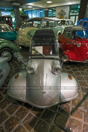 Серебристый Миниавтомобиль Messerschmitt FMR KR 201 (1960) в музее техники Вадима Задорожного. Московская область (2020 год). Редакционное фото, фотограф Виктор Карасев / Фотобанк Лори