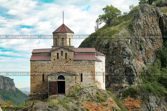 Шоанинский храм в Домбае. Стоковое фото, фотограф Алина Кулакова / Фотобанк Лори