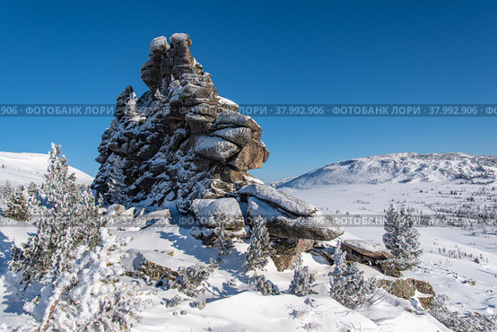 Скалы-останцы на склоне горы Курган. Стоковое фото, фотограф Свитич Олег / Фотобанк Лори