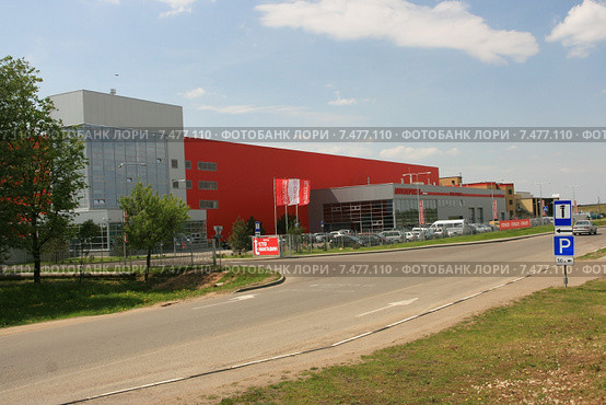 Складской корпус "Автозапчасти" (2015 год). Редакционное фото, фотограф Марина Шатерова / Фотобанк Лори