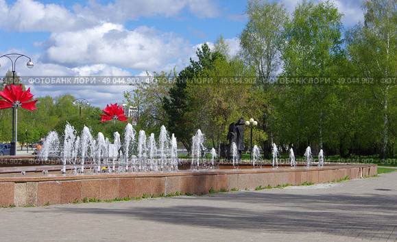 Сквер Робинзона Крузо, город Тобольск, Тюменская область. Редакционное фото, фотограф Алексей Иванов / Фотобанк Лори
