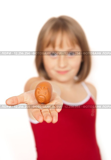 Small piggy bank. Стоковое фото, фотограф Ilka Erika Szasz-Fabian / Smarterpix / Фотобанк Лори