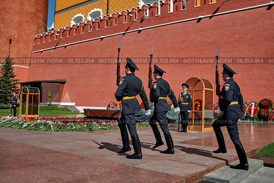 Смена караула (2011 год). Редакционное фото, фотограф Ян Катасонов / Фотобанк Лори