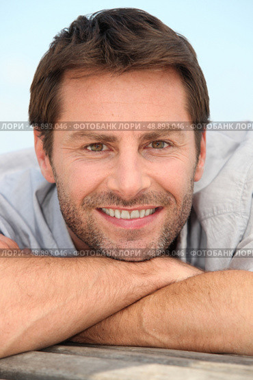 smiling man with stubble. Стоковое фото, агентство Ingram Publishing / Фотобанк Лори