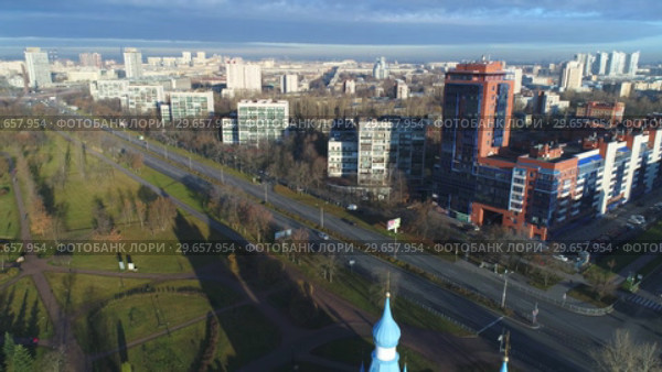 Солнечное ноябрьское утро над Московским районом. Санкт-Петербург, Россия (2018 год). Редакционное видео, видеограф Виктор Карасев / Фотобанк Лори