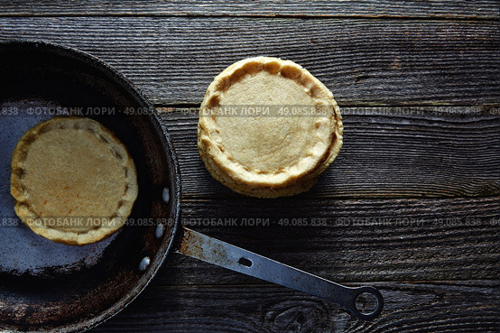 Sopes handmade mexican traditional food thick corn masa tortillas. Стоковое фото, агентство Ingram Publishing / Фотобанк Лори