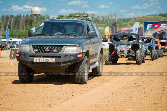 Соревнования по автокроссу на багги (SSV), на первом этапе гоночной серии F7 CHALLENGE 2021, Авто-мото трасса Бурцево. Редакционное фото, фотограф Pukhov K / Фотобанк Лори