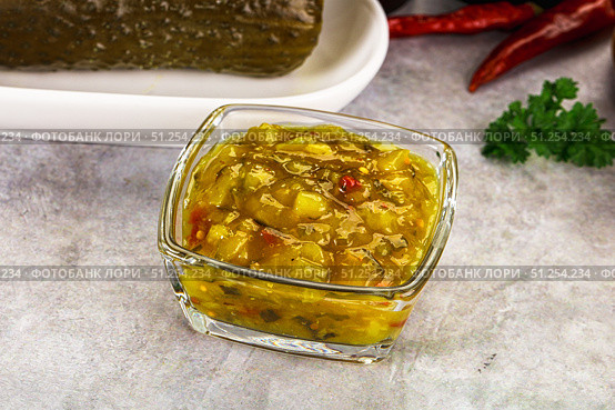 Souce gherkin relish with marinated cucumbers. Стоковое фото, фотограф Андрей Старостин / Фотобанк Лори