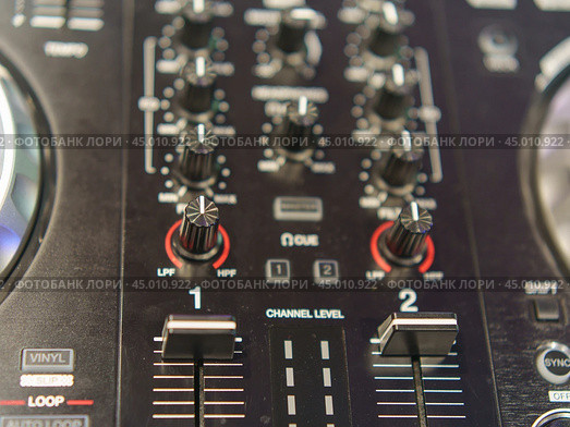 Souncraft mixed board. Photography of the modern premium stage mixed board / desk. Close frontal view. Стоковое фото, фотограф YuryKara / Фотобанк Лори