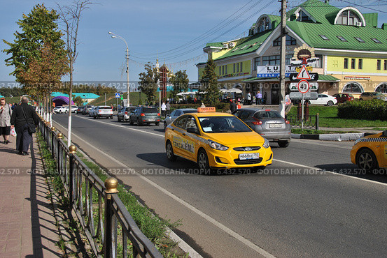 Советская улица, город Дмитров, Московская область (2014 год). Редакционное фото, фотограф lana1501 / Фотобанк Лори