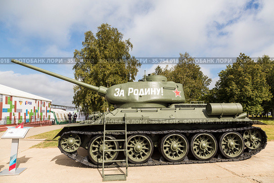 Soviet T-34-85 tank on display at the Alabino training ground during the International Forum "Army 2020". Moscow region, Russia. Редакционное фото, фотограф Наталья Волкова / Фотобанк Лори