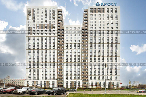 Современный жилой комплекс "Крост" на Карамышевской набережной в Москве (2022 год). Редакционное фото, фотограф Сергей Никифоров-Гордеев / Фотобанк Лори