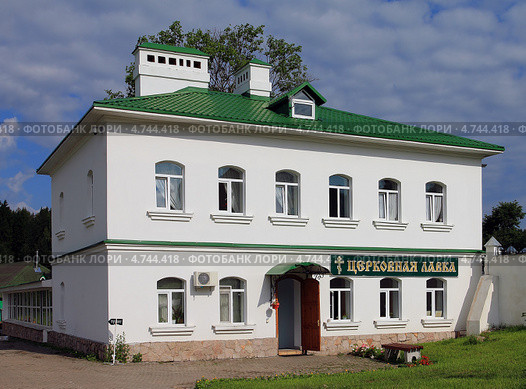 Спасо-Елеазаровский женский монастырь. Церковная лавка. Стоковое фото, фотограф EgleKa / Фотобанк Лори