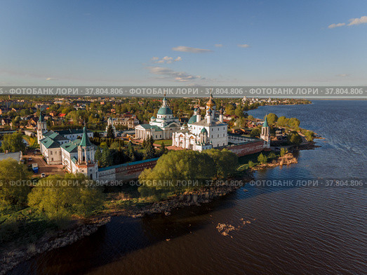 Спасо-Яковлевский Димитриев монастырь (2022 год). Редакционное фото, фотограф Julia Shepeleva / Фотобанк Лори
