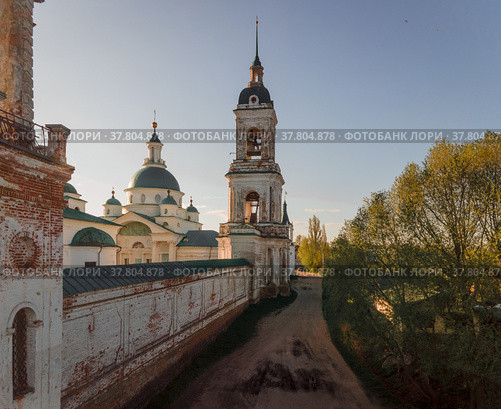 Спасо-Яковлевский Димитриев монастырь (2022 год). Редакционное фото, фотограф Julia Shepeleva / Фотобанк Лори