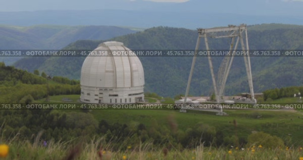Special scientific astrophysical Observatory. Astronomical center for ground-based observations of the universe with a large telescope. Стоковое видео, видеограф Андрей Армягов / Фотобанк Лори