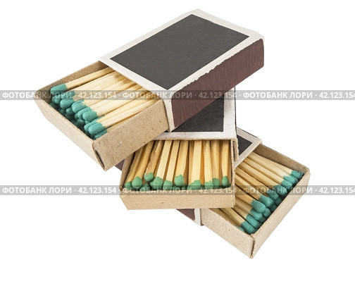 Спички в спичечных коробках на белом фоне. Open Box of Matches on White Background. Стоковое фото, фотограф Татьяна Д / Фотобанк Лори
