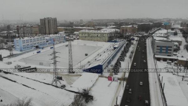 Стадион Родина в городе Кирове зимой - съемка с дрона в 2019 году. Редакционное видео, видеограф Владислав Самошкин / Фотобанк Лори
