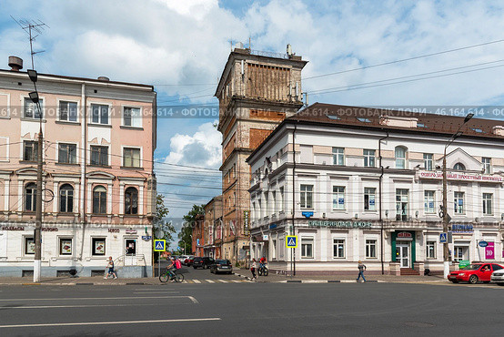 Старая водонапорная башня в Татарском переулке (Советская улица, 45к1). Тверь (2022 год). Редакционное фото, фотограф Александр Щепин / Фотобанк Лори