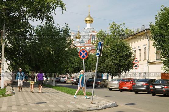 Старинная Московская улица в городе Кирове (2013 год). Редакционное фото, фотограф Солодовникова Елена / Фотобанк Лори