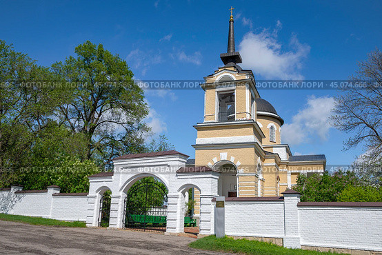 Старинная церковь Михаила Архангела, Лермонтово, Пензенская область (2024 год). Стоковое фото, фотограф Анна Карасева / Фотобанк Лори