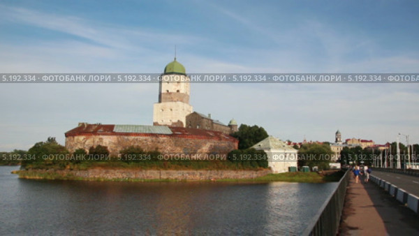 Старинный шведский замок на острове. Выборг, Россия (2013 год). Стоковое видео, видеограф Михаил Коханчиков / Фотобанк Лори