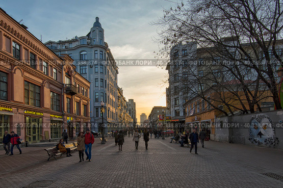 Старый Арбат зимой, Москва. Бывший доходный дом С.Е. Трындина и А. Щепотьевой, Арбат, 27 (2017 год). Стоковое фото, фотограф Олег Пученков / Фотобанк Лори