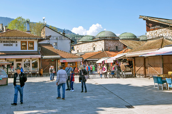 Старый город. Площадь Башчаршия, базар. Сараево. Босния и Герцеговина (2019 год). Редакционное фото, фотограф Сергей Афанасьев / Фотобанк Лори