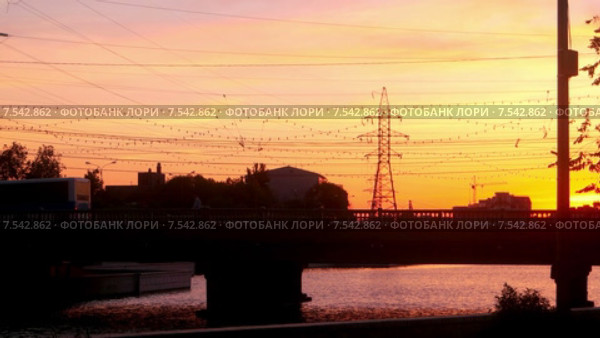 Старый мост утром, Астрахань, Россия (2015 год). Редакционное видео, видеограф Шабанов Дмитрий / Фотобанк Лори