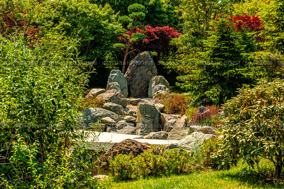 Stone composition in Galitsky Park in Krasnodar. Стоковое фото, фотограф Владимир Ушаров / Фотобанк Лори