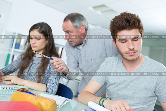 students at the informatics and programming lesson. Стоковое фото, агентство Ingram Publishing / Фотобанк Лори