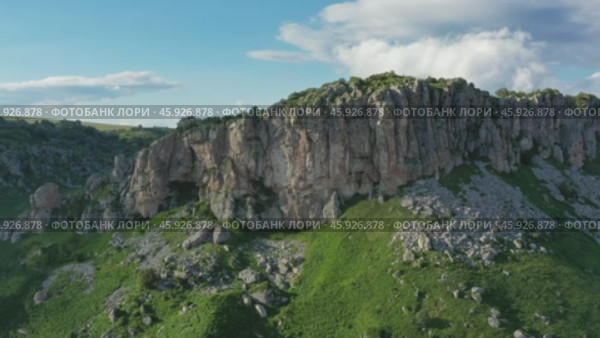 Summer landscape in Caucasus Mountains. Стоковое видео, видеограф Михаил Коханчиков / Фотобанк Лори