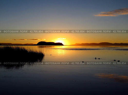 Sunrise at Lake Titicaca in Andes, Peru and Bolivia (2011 год). Стоковое фото, фотограф Сергей Стрелков / Фотобанк Лори