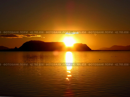 Sunrise at Lake Titicaca in Andes, Peru and Bolivia (2011 год). Стоковое фото, фотограф Сергей Стрелков / Фотобанк Лори