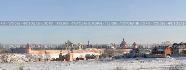 Суздаль. Панорама Кремля (2008 год). Редакционное фото, фотограф Бондаренко Сергей / Фотобанк Лори