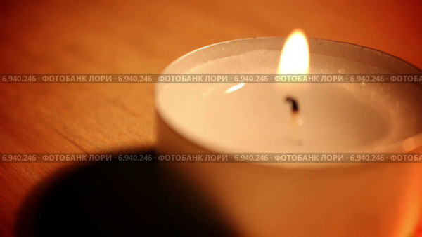 Свечка. Стоковое видео, видеограф Давид Копалеишвили / Фотобанк Лори