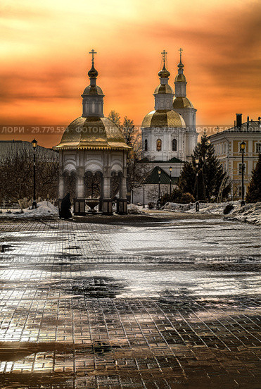 Свет вечерний над монастырем в Дивеево (Россия) Стоковое фото, фотограф oleg savichev / Фотобанк Лори