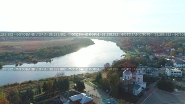Таруса и река Ока с коптера (2022 год). Редакционное видео, видеограф Евгений Ковалев / Фотобанк Лори
