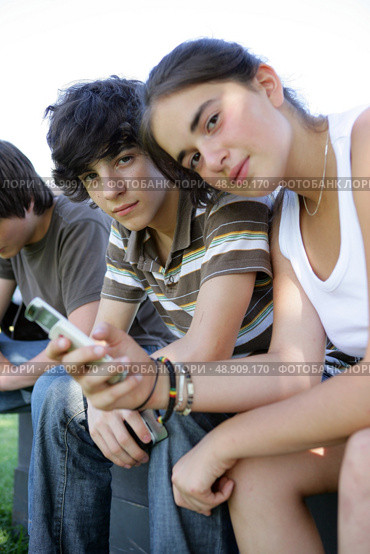 teenagers spending time together. Стоковое фото, агентство Ingram Publishing / Фотобанк Лори