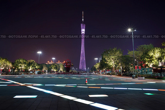 Телебашня Canton Tower в гуанчжоу, Китай (2020 год). Редакционное фото, фотограф  Сергей Фомин / Фотобанк Лори