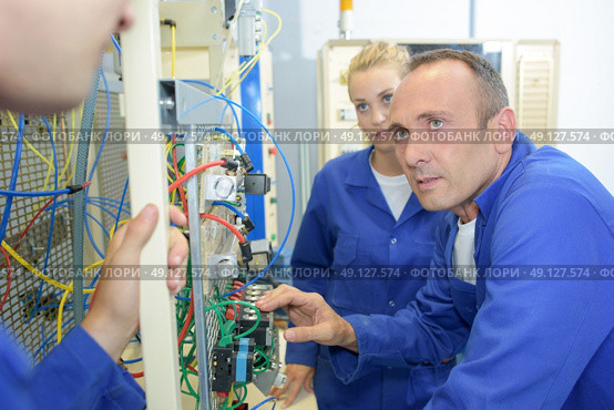 testing a prototype. Стоковое фото, агентство Ingram Publishing / Фотобанк Лори